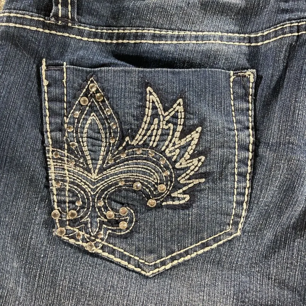 Royalty Jean Shorts‎ Women's Size 8 Dark Wash Cuffed Stretch Large Stitch - Picture 8 of 15